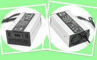 48 volts 2 ampères de Li de chargeur de batterie, mini type avec le logement en aluminium léger, entrée 110 à 240 large