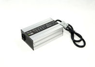 Chargeur de batterie noir de l'argent 24V 5A Li pour LiFePO4 Li - batteries d'ion avec le cas en aluminium
