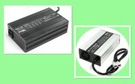 Chargeur adapté aux besoins du client de batterie lithium-ion de 50.4V 15A commandé par MCU Smart et automatique